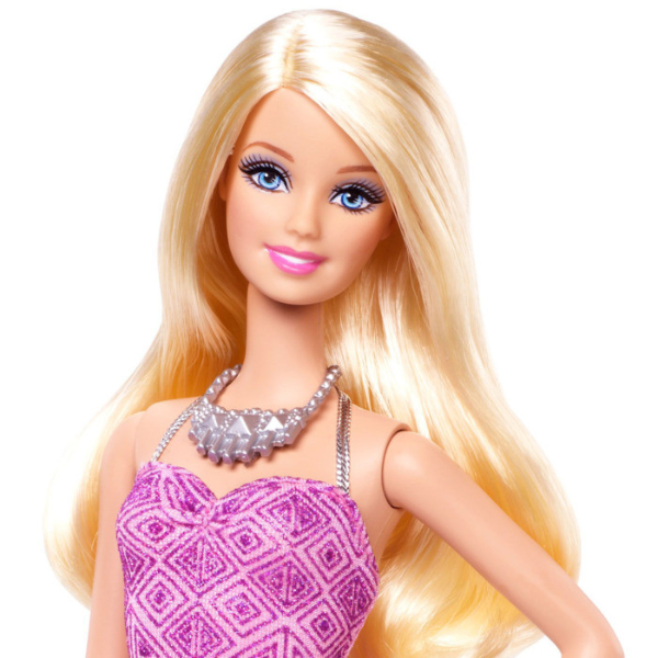 瑪格羅比有望拍攝《芭比娃娃》真人電影　網友叫好：她根本就是 Barbie 本人！