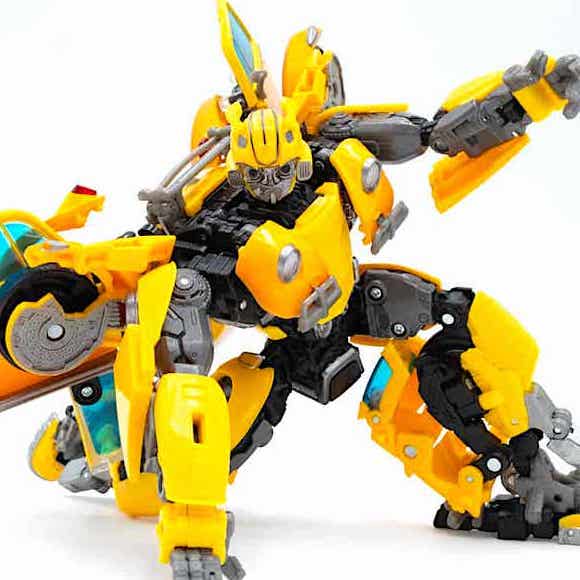 台灣團隊製作！孩之寶推出超燃「大黃蜂」傑作玩具系列　還原 G1 福斯金龜車外型超懷舊！