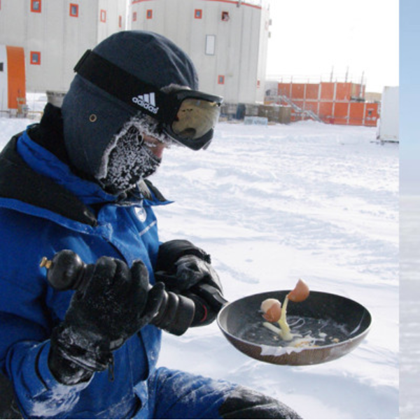 光看照片就想躲進棉被，科學家南極示範零下 70度想吃顆蛋都好難！