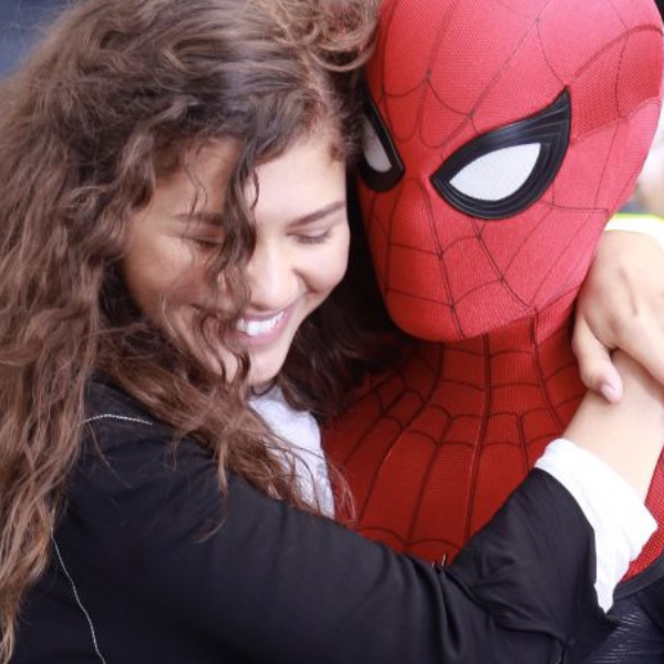 漫威《蜘蛛人：離家日》全新戰袍曝光，首張海報同步亮相！