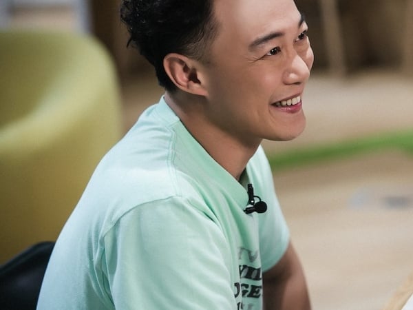 E 神驚喜現身辦公室！KKBOX 推全新節目《速爆突擊隊》 邀陳奕迅大啖鹹水雞