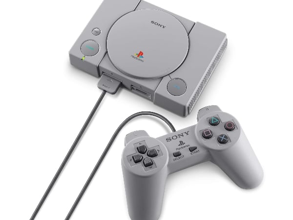 老玩家要哭了！PlayStation Classic「迷你初代主機」復刻登場　20 款經典遊戲讓你回憶大噴發！