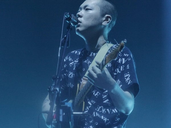 南韓大勢獨立樂團 HYUKOH 北中南開唱超有心！主唱吳赫裙裝上陣　強調「為所有形式的愛情加油」