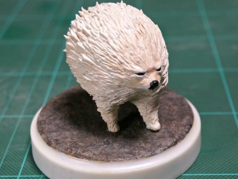 日本藝術家將網路哏圖中的爆紅動物，製作成還原度超高的模型引網友爆笑！
