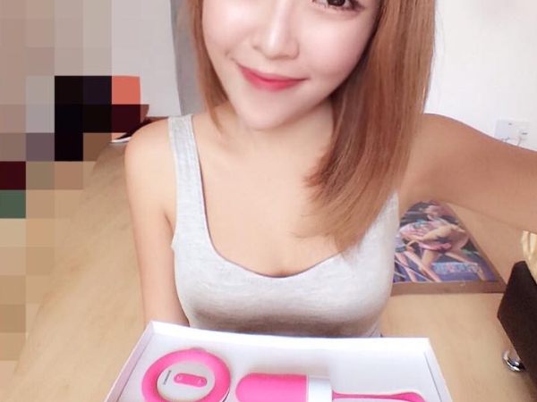 【野生抓正妹❤】職業讓人太害羞！性感老闆娘賣「這個杯」讓人想入非非