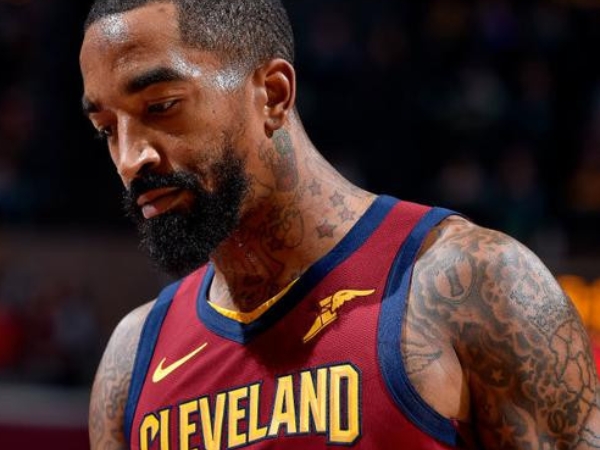 真心換絕情！JR Smith 本季遭騎士徹底冷落　不爽表示「既然不想要我，就把我交易掉好嗎！」