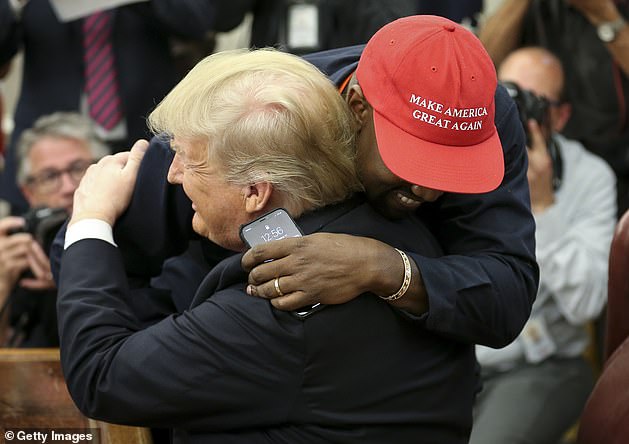 肯爺與川普見面後傳出 YEEZY 鞋款銷售量下滑？真實原因其實是...