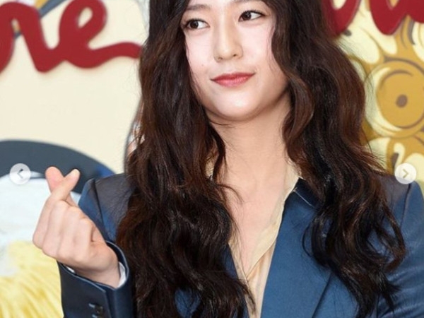 女神變大媽？Krystal 出席時尚活動「幾天就變胖」，網友崩潰：一定是水腫！