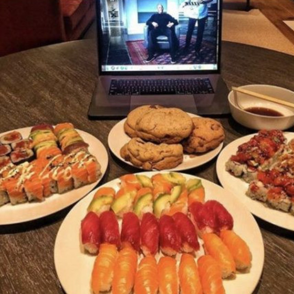 好萊塢「肌肉硬漢」巨石強森超愛吃壽司　不過他一口氣就吃掉「家庭號」的驚人份量...
