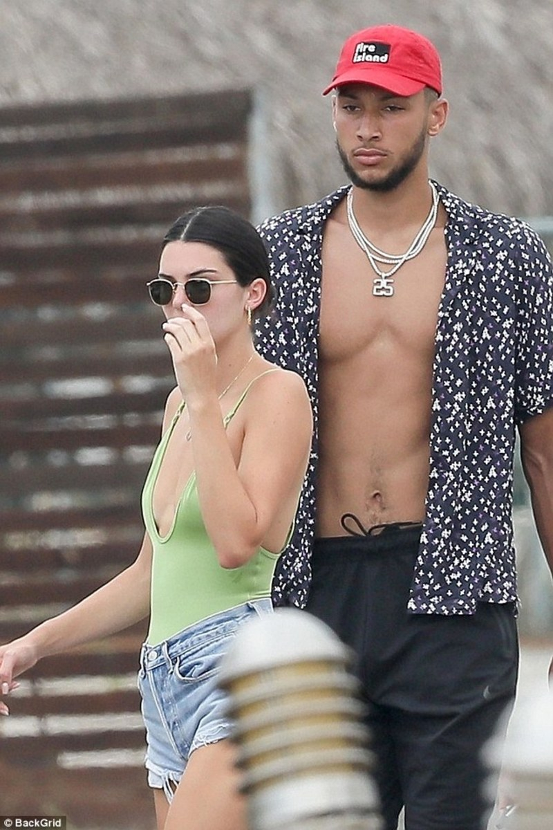 舊情復燃？NBA 球星 Ben Simmons 與超模 Kendall Jenner 疑似複合　網：小心「卡戴珊魔咒」