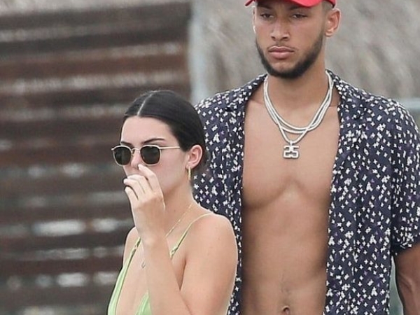 爭風吃醋?Kendall Jenner 與球星班西蒙斯復合之後 吉吉哈蒂德弟弟心痛發洩情緒...
