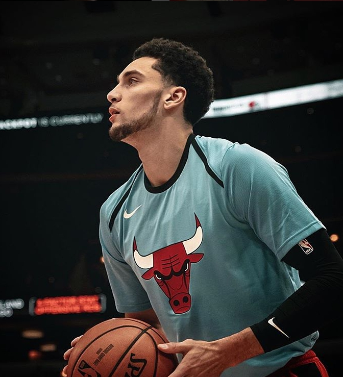 這滯空能力和場景有點熟悉！Zac Lavine 比賽中多次「還原」Michael Jordan 經典動作