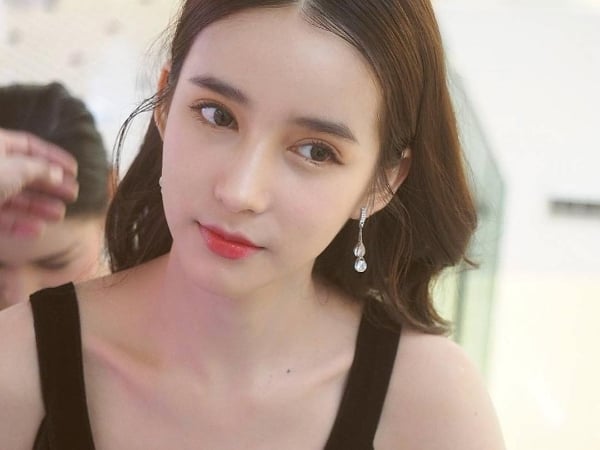 「對愛情不敢奢求，但仍然期盼著」！這位泰版 Angelababy 天使般容貌，真實性別讓「女生」懷疑人生...