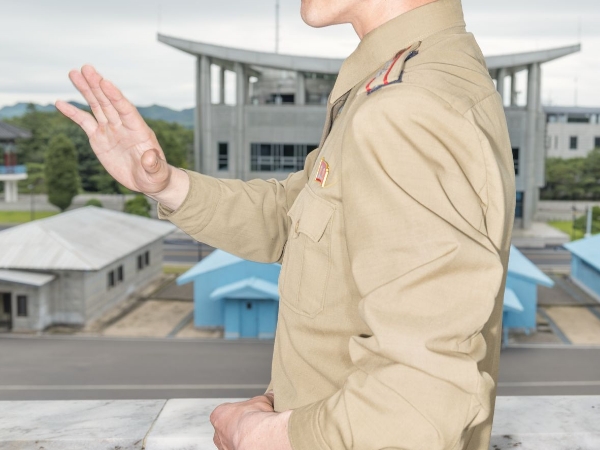2018 徠卡奧斯卡 · 巴納克攝影獎，比利時攝影師以「神秘政權下的北韓」為主軸得大獎