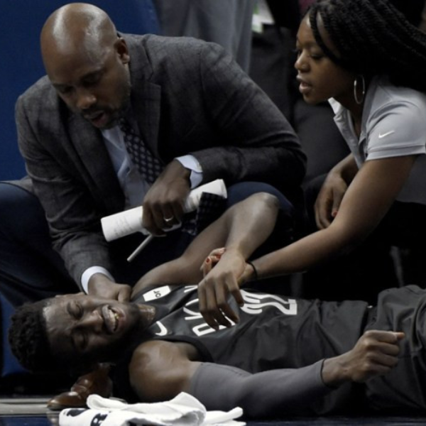 令人心痛不已！籃網潛力新秀 Caris LeVert 扭傷右小腿造成嚴重變形　全聯盟 NBA 球星齊力為他祈禱