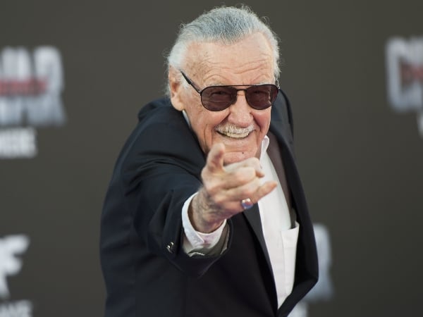 漫威迷們注意！想看到 Stan Lee 最後客串彩蛋？請把握接下來上映的這兩部「超級英雄電影」了⋯⋯