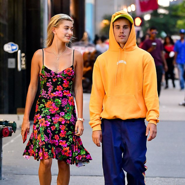 家外就停兩艘船！小賈斯汀一個月砸逾 300 萬租岸邊豪宅　與海莉鮑德溫享受夫妻生活！