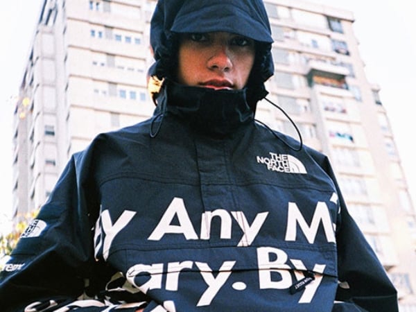 英國高中禁止學生穿「昂貴名牌外套」上學，原因竟是⋯⋯   網友：荒謬至極