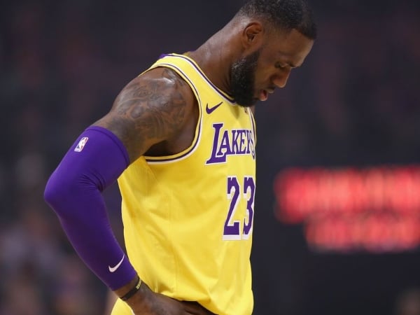 LeBron James 首次提到 Kyrie Irving 交易真相！沮喪表示：「我沒想過會被騙！」