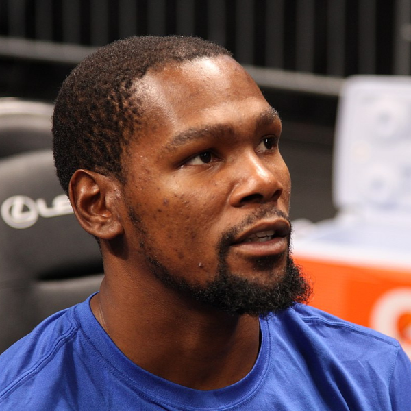 輸到惱羞成怒？勇士球星 KD 向場邊觀眾怒噴三字經：「乖乖看他 X 的比賽，然後閉上你他 X 的嘴」