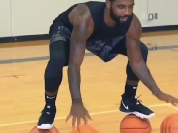 華麗運球怎麼練？！讓當控球魔人 Kyrie Irving 教你這招「變態控球練習」