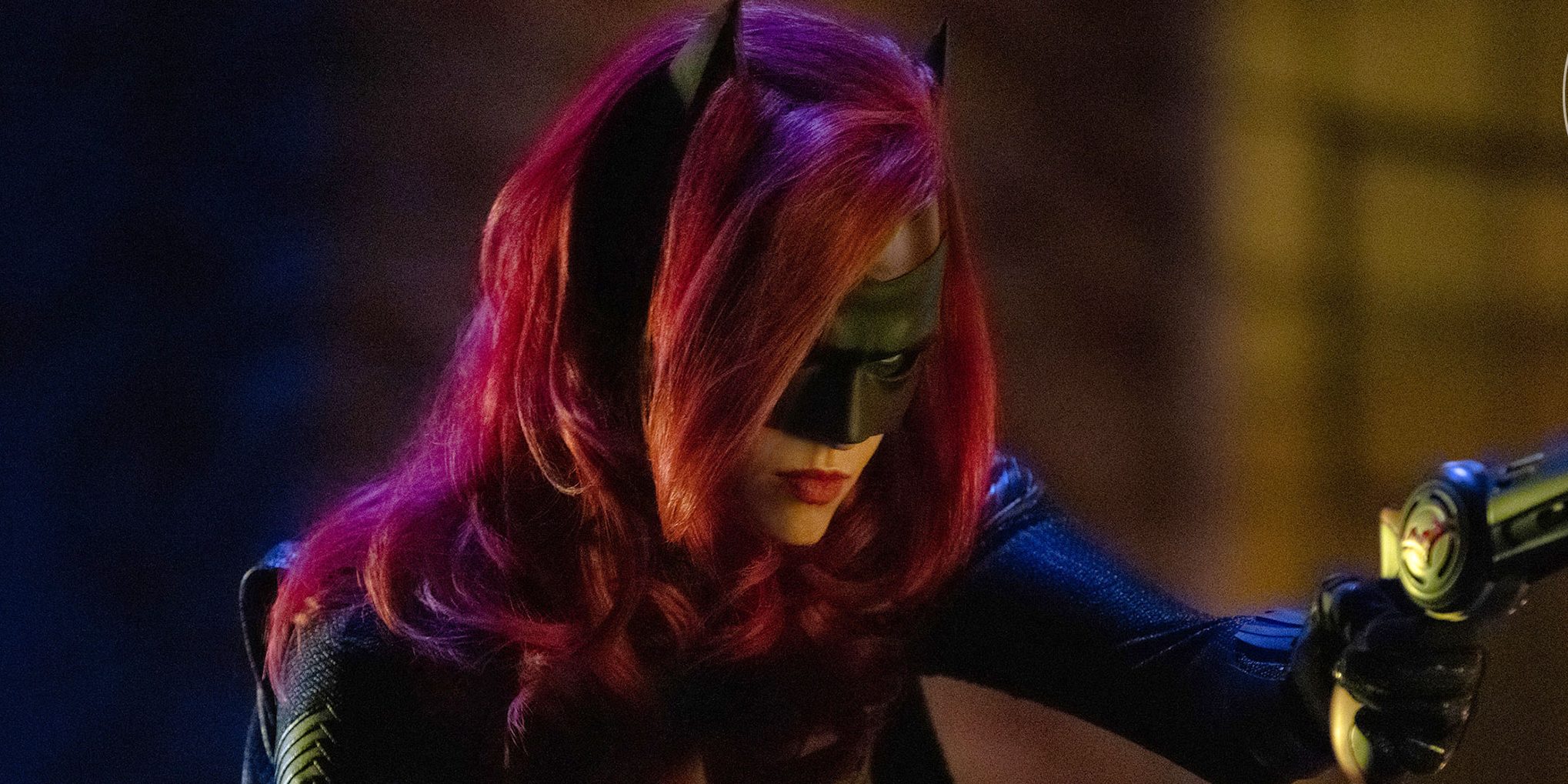 Batwoman首登場預告片出爐！Ruby Rose 紅髮紅唇迷倒眾生！