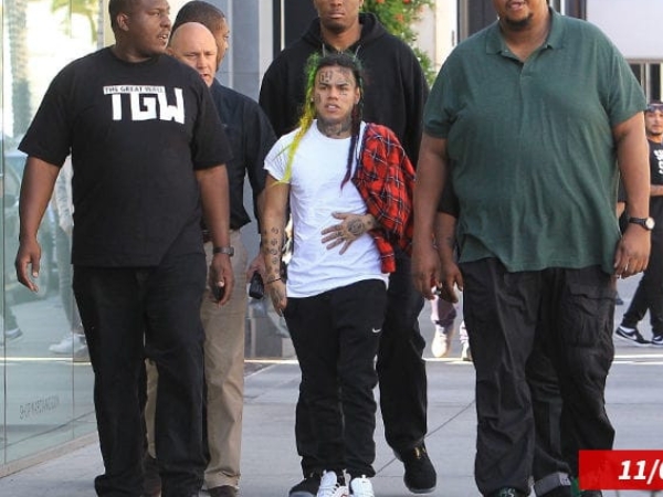 6ix9ine 曾重金請來貼身保鑣維安，豪擲 10 萬美金簡直就是小型軍隊！