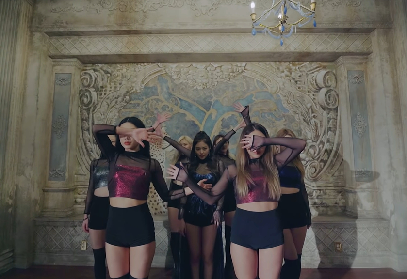 6萬又飛了！BLACKPINK Jennie 一刀剪了好萊塢女星的愛裙做造型！