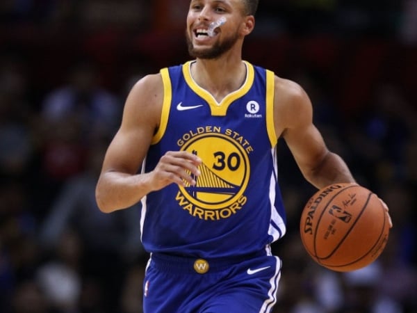 Curry 親筆回信 9 歲女童直接大方送「未發售 Curry 6 」! 網友:粉絲服務真的很到位⋯⋯