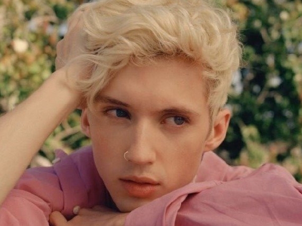 澳洲美男 Troye Sivan 宣布首度來台開演唱會 親自錄製一聲「你好」向歌迷打招呼!