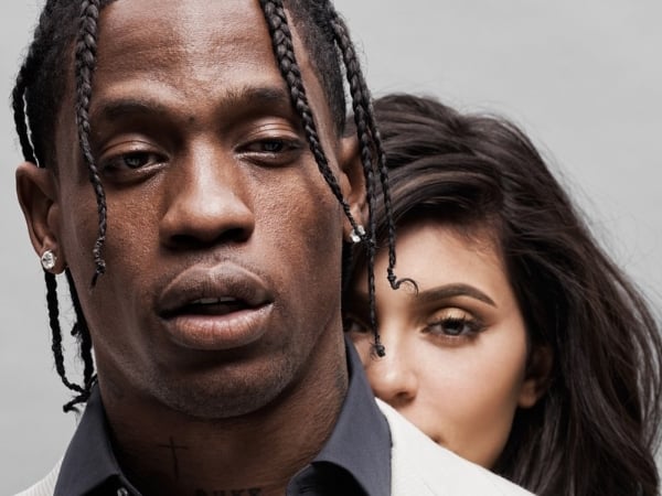 被傳劈腿 Kylie Jenner 又如何？Travis Scott 申請「哈佛大學」可是開心到瘋狂洗版！