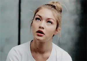 Gigi Hadid 在訪談中公布自己最怕在洗澡後看到「這個」？！粉絲：答案讓人有點反應不過來...