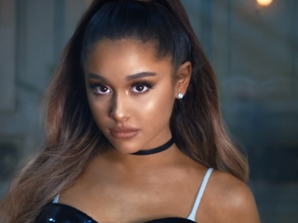 告示牌評選出亞莉安娜最佳 MV Top 10　歌迷狂推：〈Breathin〉一定必看！