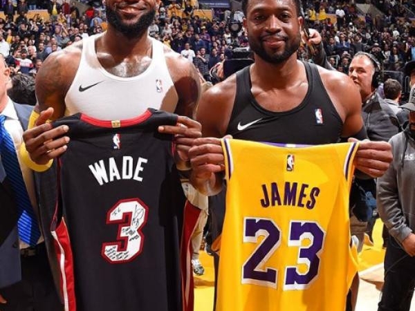 最後一場也沒在讓! Wade 賽後笑談詹皇最終戰「我要他不要投進罰球讓我贏 但他完全無視我!」
