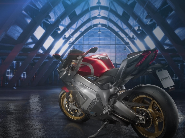 KYMCO SuperNEX電動重機超跑米蘭震撼登場 前所未見嶄新概念宣示重機電動化時代來臨