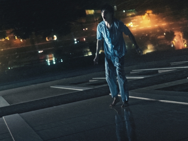 《模犯生》阿派濕身22小時飛簷走壁會面陰間使者 奇幻懸疑鉅作《借來的100天》磅礡特效令人嘆為觀止