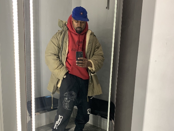 肯爺聖誕節前巴黎世家大血拼新款 Yeezy 曝光上腳!網友:「是雨鞋?!」