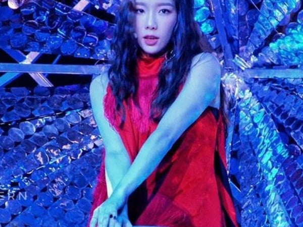 有顏就是任性！太妍演唱會「仙女裙」透視三角褲，網驚：背面更是全都露！