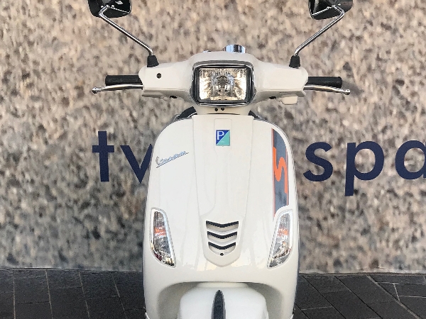 Vespa與您一起迎接銀白聖誕 S 125 i-get限量新色雪地白降臨