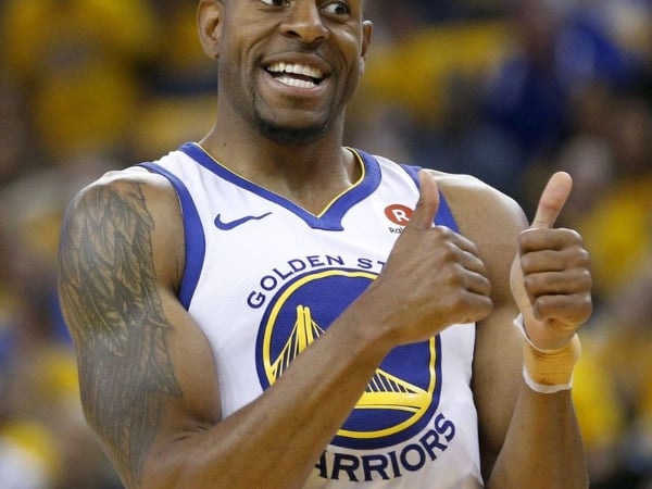 七星級待遇！Iguodala 爆料勇士「超敢花錢」：飛機、飯店都超豪華，一早起來還有大廚幫你做早餐