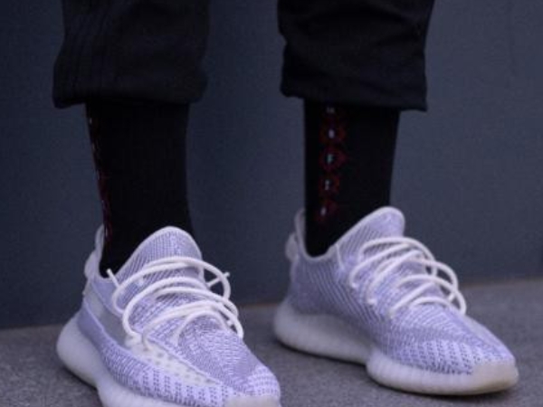 2018 年壓軸潮鞋登場! YEEZY BOOST 350 V2「 Static 」即將在台發售!