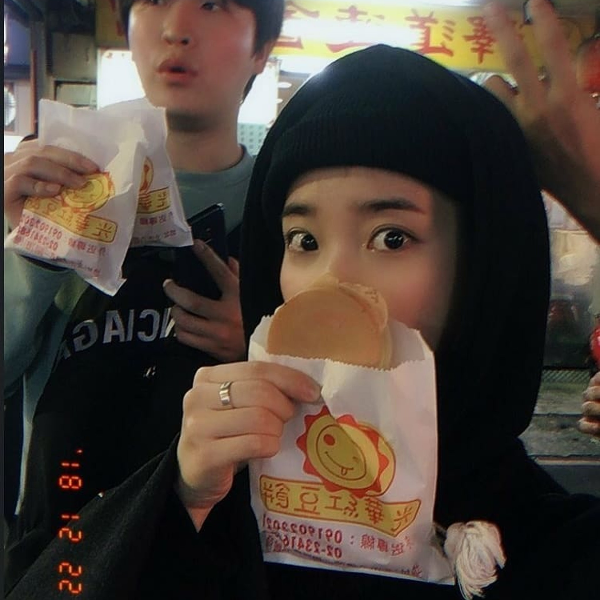 IU 來台第一件事就是吃這家紅豆餅！網讚：有做功課