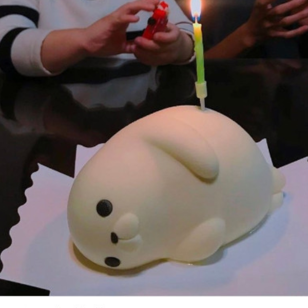台灣可愛造型「海豹蛋糕」日本爆紅　網友笑：懷著可憐的心情吃掉它！