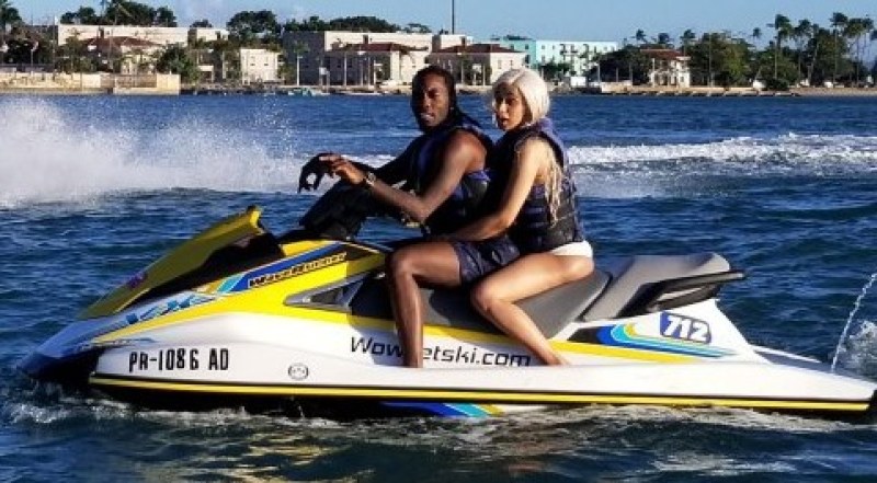 複合有望？離婚後 Cardi B 和 Offset 被拍到ㄧ起共乘水上摩托車！