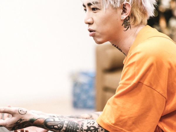 專訪／「以前的嘻哈比較實在，現在只是虛張聲勢！」謝和弦最 Real 的對談都在這篇！