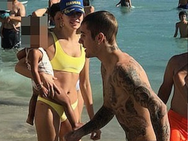 明星夫妻怎麼跨年?小賈斯汀與老婆海莉鮑德溫現身夏威夷海灘 引起遊客一陣狂拍!