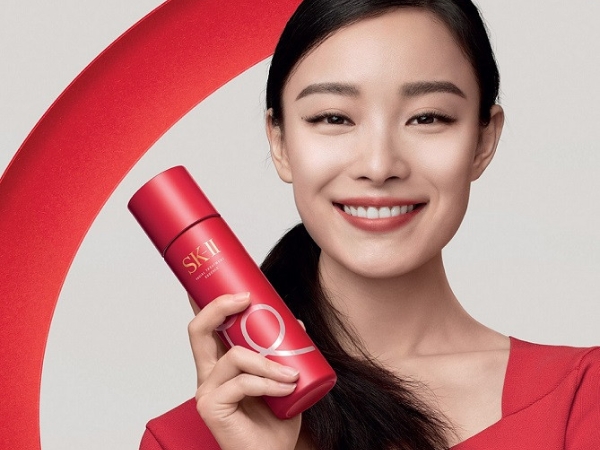 期間限定! SK-II 2019 青春露新年限量版賣萌上市! 玩趣曲線圈出俏皮小豬尾巴 時尚紅瓶演繹新春寓意