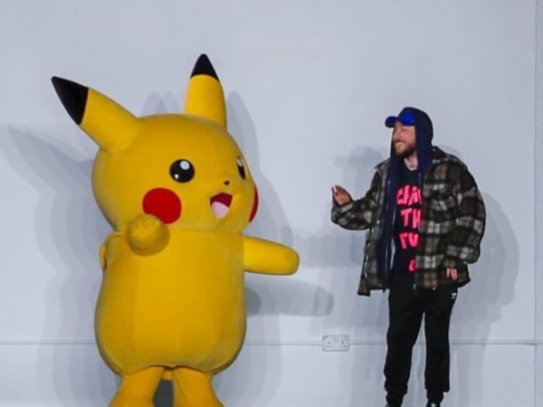 當皮卡丘走上倫敦時裝周!?網友:「我越來越不懂時尚了」...