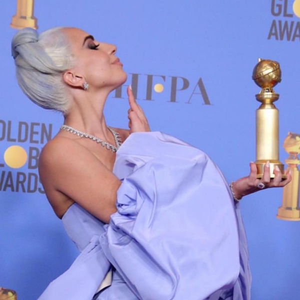 2019 金球獎 Lady Gaga 扮仙度瑞拉！？戴 Tiffany & Co. 特製款  美到像真人版「灰姑娘」！