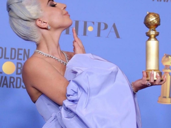 2019 金球獎 Lady Gaga 扮仙度瑞拉!?戴 Tiffany & Co. 特製款 美到像真人版「灰姑娘」!